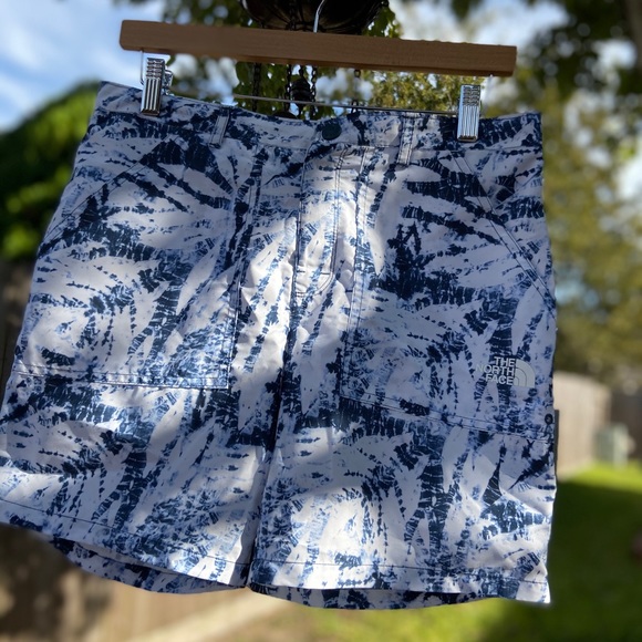 North face Girls’s XL shorts. FINAL PRICE!! - Picture 2 of 8